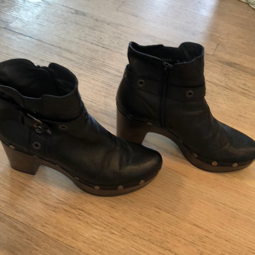 Stuart weitzman booties